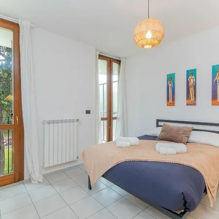 Apartament Easy Hub Milano Malpensa Train Express Self-check-in
