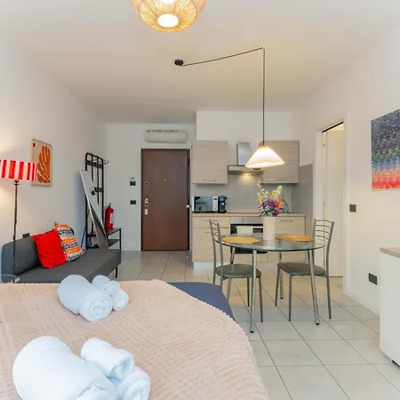 Easy Hub Milano Malpensa Train Express Lägenhet *